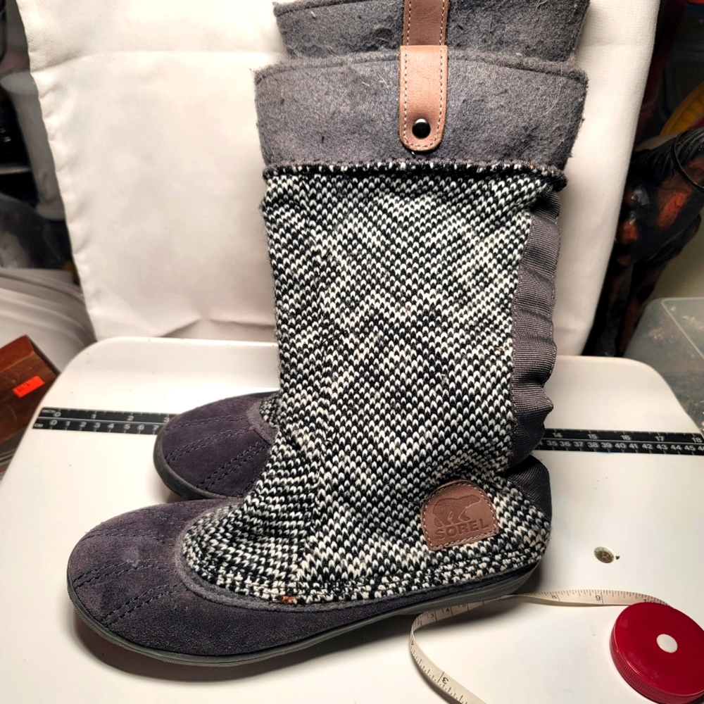 Sorel Tremblant Boots. Size 7. (215)